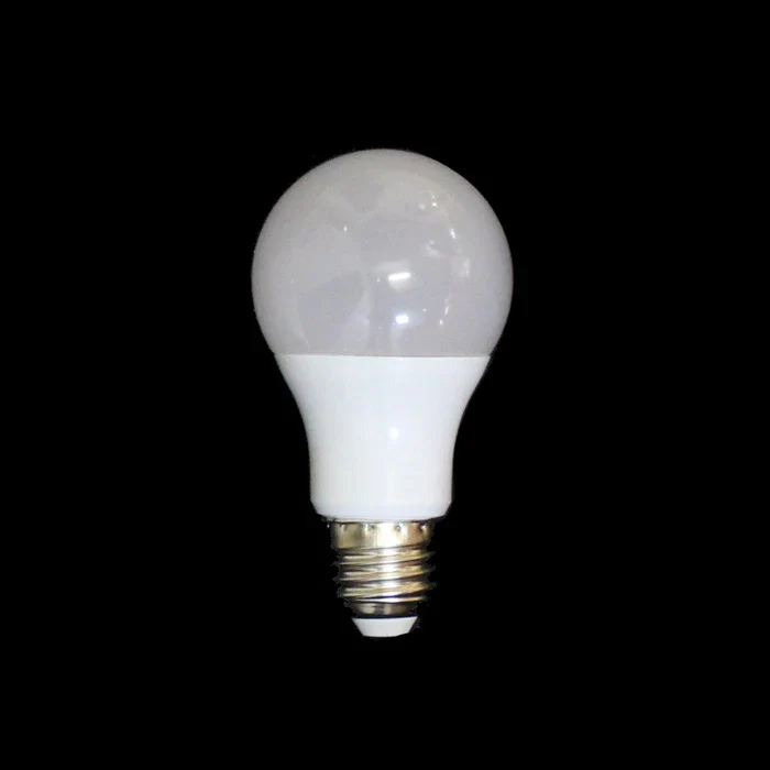 E27 LED Tricolor  9W