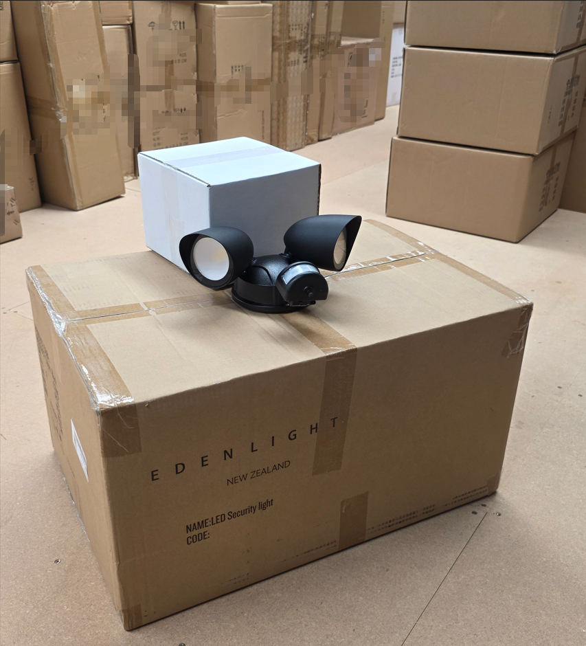 12 of Wall-E LED sensor light 28w Tri-colours