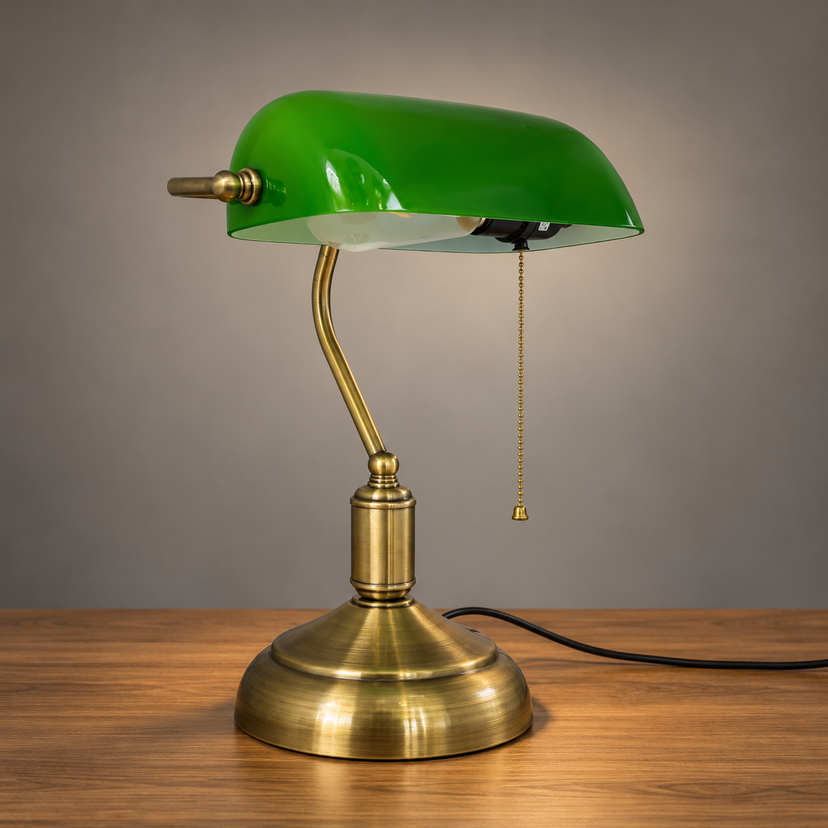 Antique brass finish green glass table lamp T3085