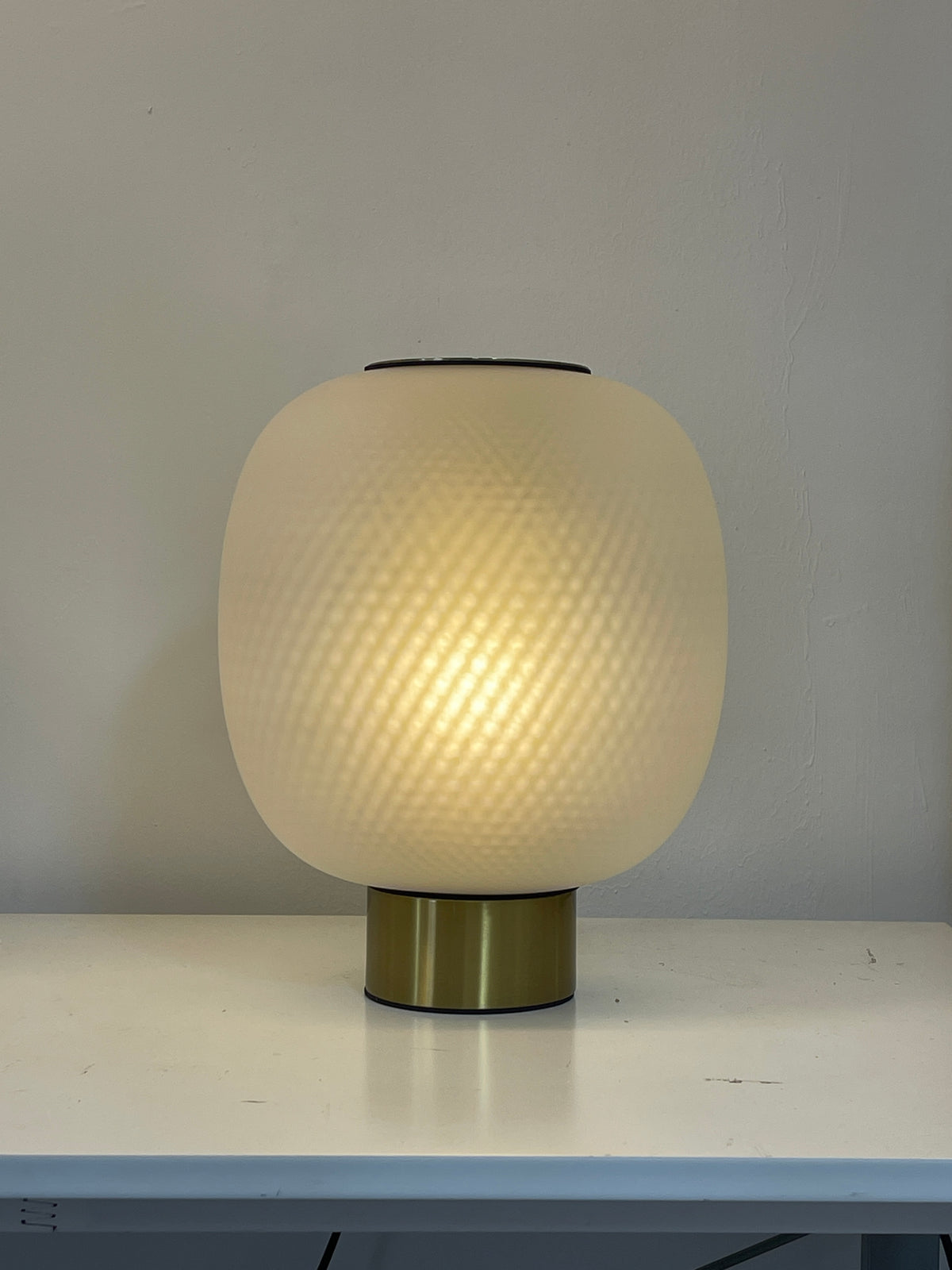 Opal Glass table lamp T8039-GD