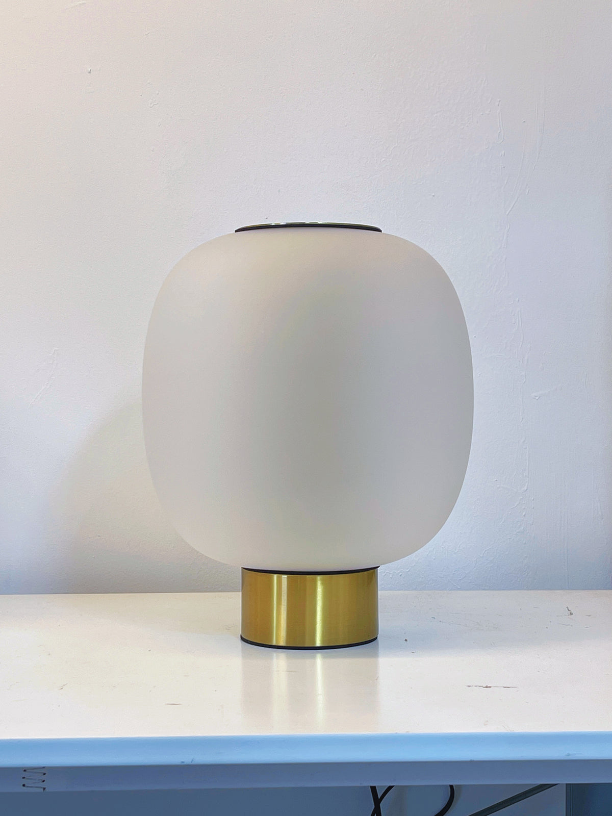 Opal Glass table lamp T8039-GD