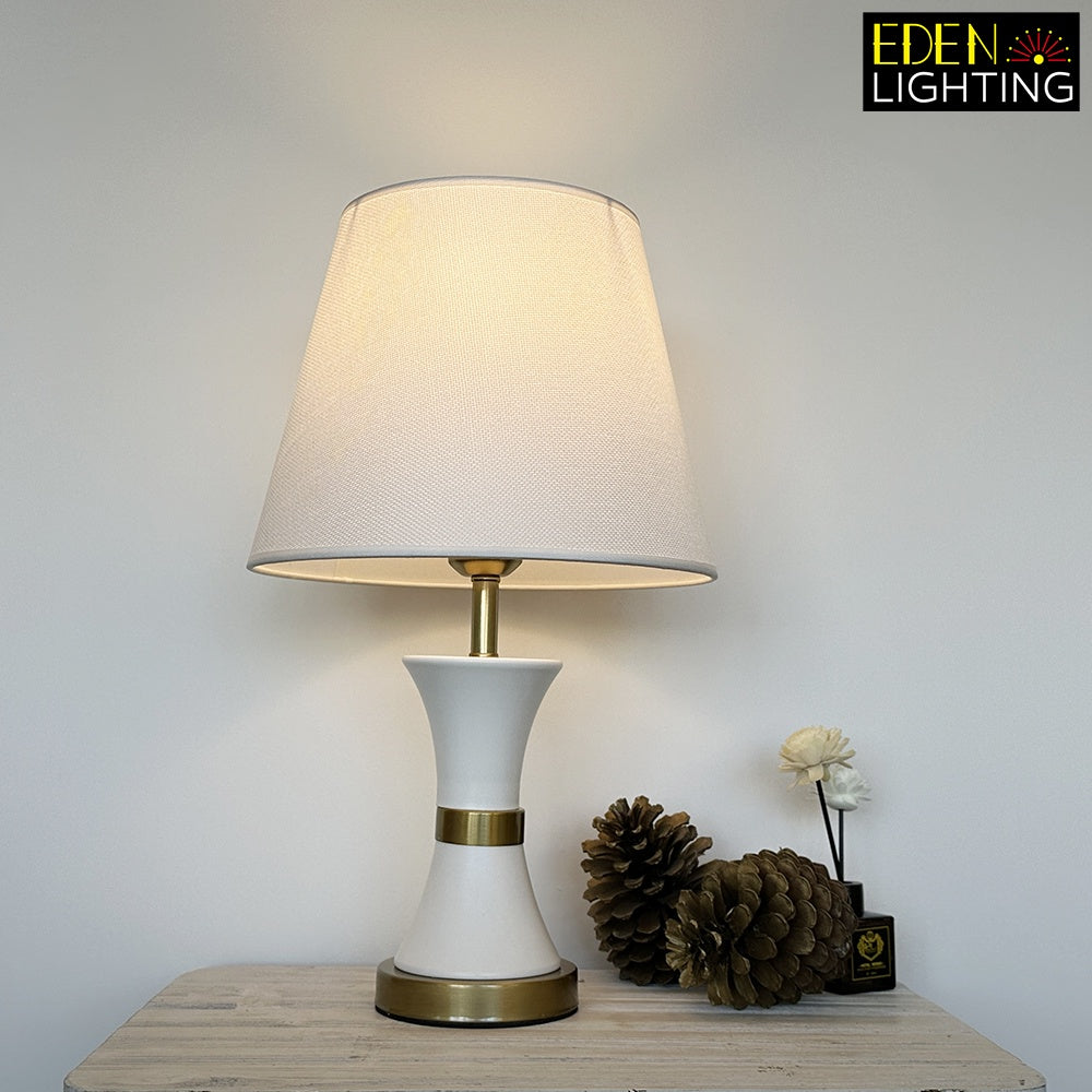 T8402  Table Lamp