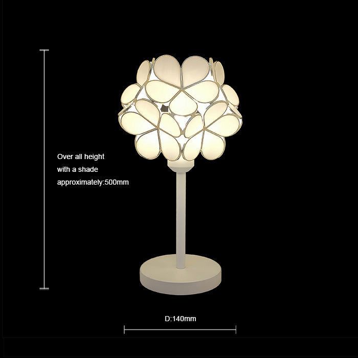 Auckland living room desk lamp size