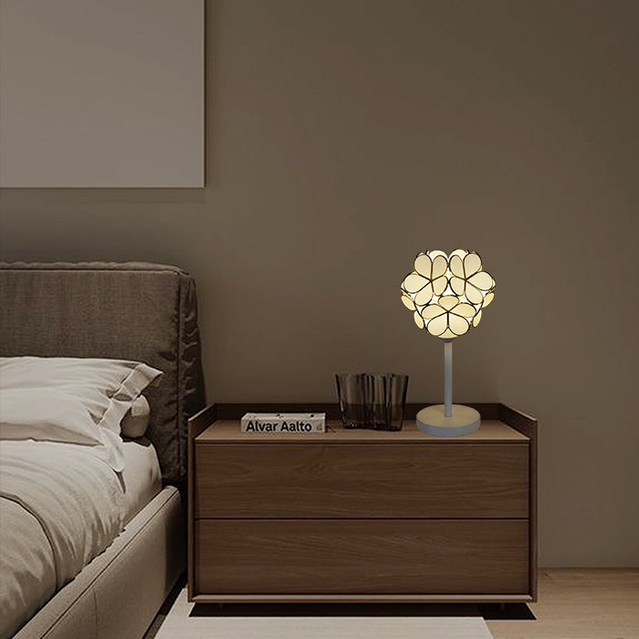 Auckland bedroom table lamp 