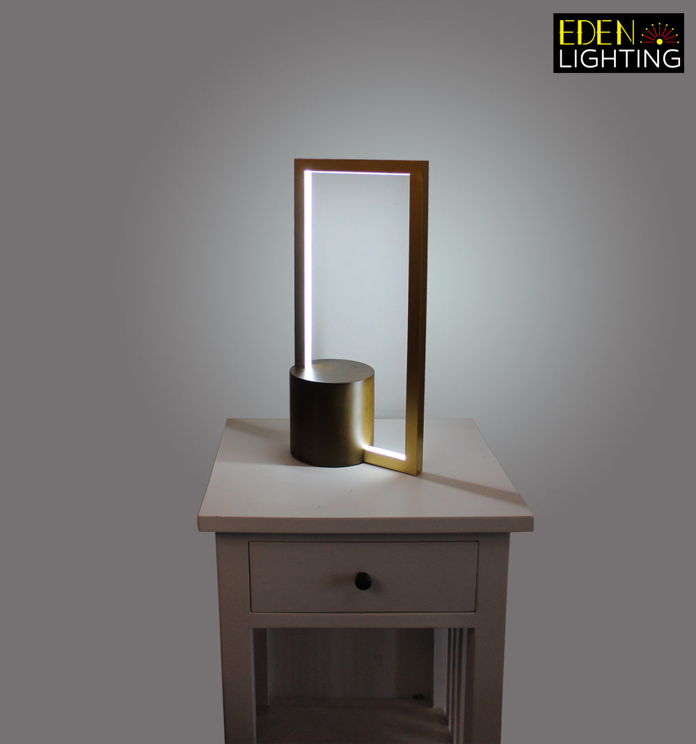 Table lamp Color change Brass color   T5